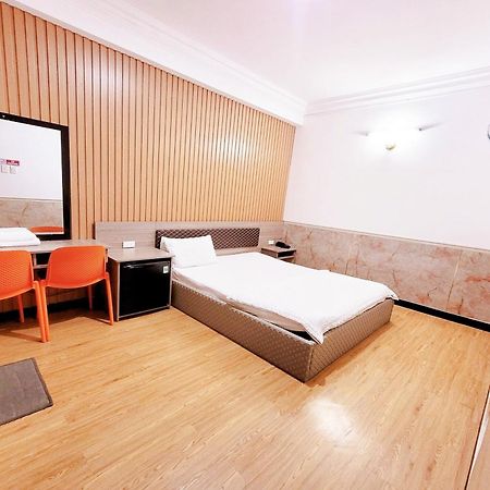 Hoang Nam Hotel Хошимин Экстерьер фото